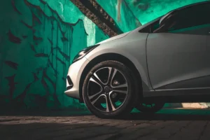 Pression des pneus Renault Clio 4 : comment bien gonfler pour plus de sécurité et d’économie