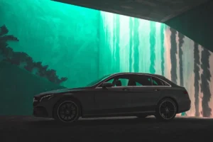 Régime moteur à 130 km/h : optimiser votre consommation et préserver votre moteur